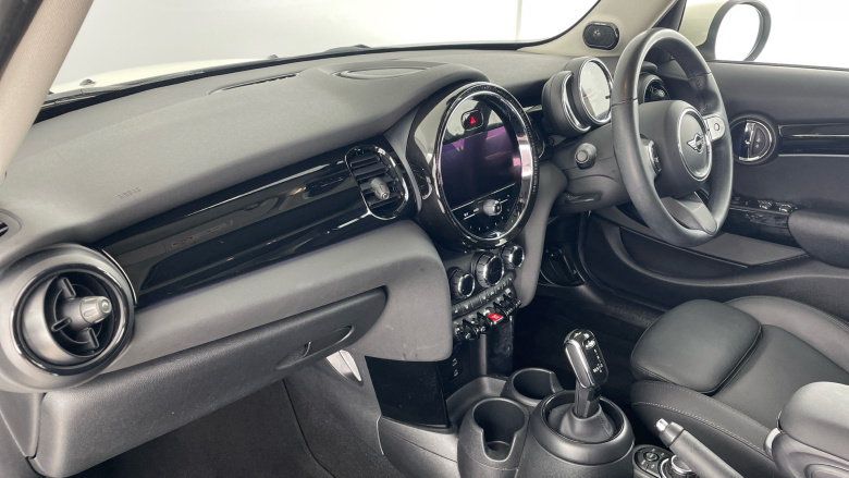 MINI Hatchback 1.5 Cooper Classic 5dr Auto Petrol Hatchback